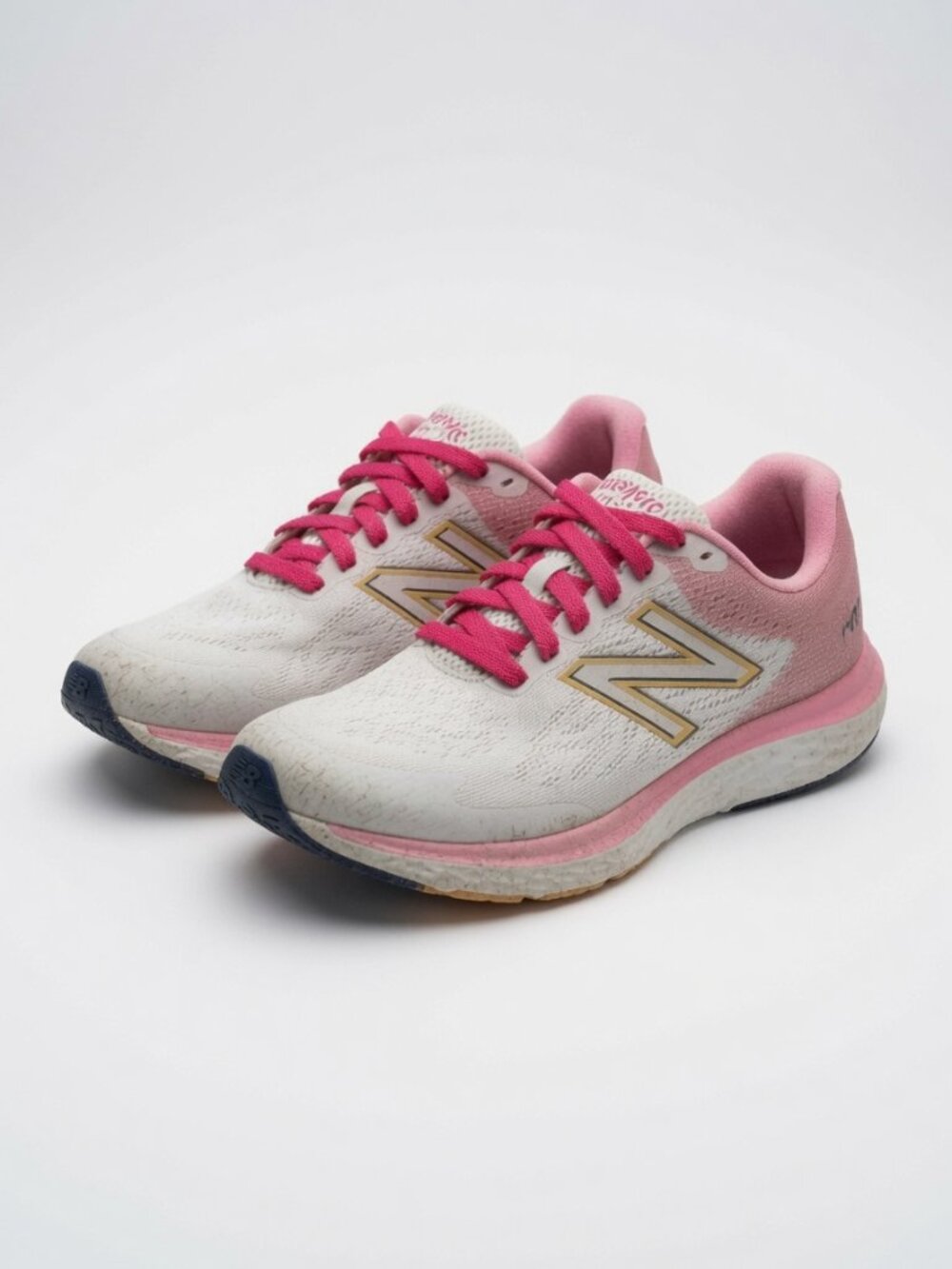 New Balance Fresh Foam 680 v7 Women's Running Shoes Size 8 Pink and White